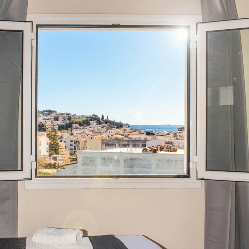 One Bedroom Sea View Apartment with kitchenette, Balcony, 3rd Floor photo 5