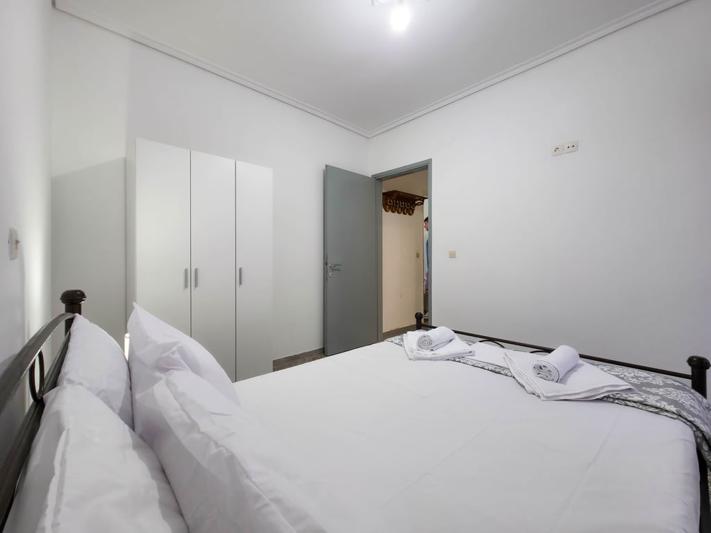 Space, Comfort & Free Parking: Your Ideal Coastal Escape at EVGENIA Apartments