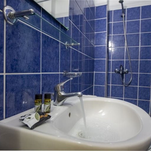 Small Double Room photo 7