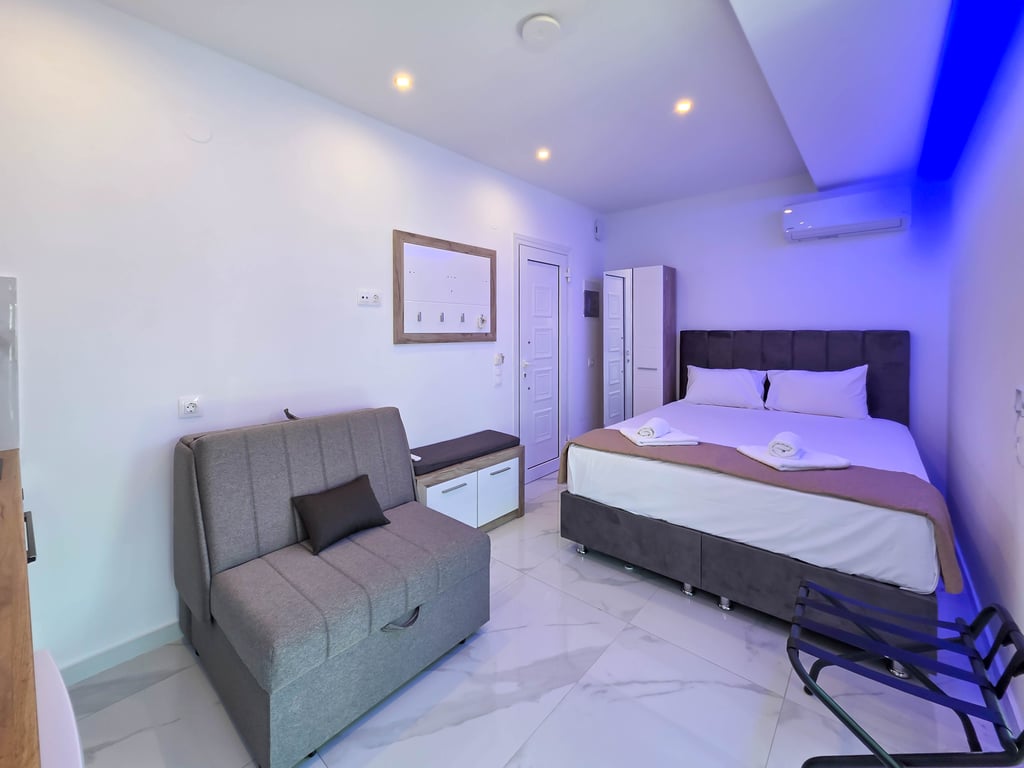 Afroditi Suites by SDR: Your Premium Long-Stay Hub in Paralia Katerini