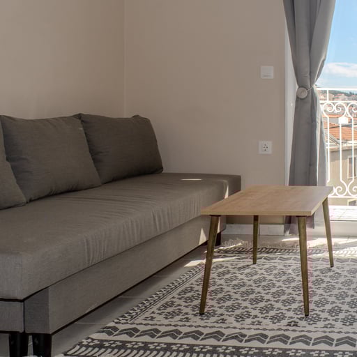 One Bedroom Apartment with kitchenette, Balcony, 2nd Floor. photo 3