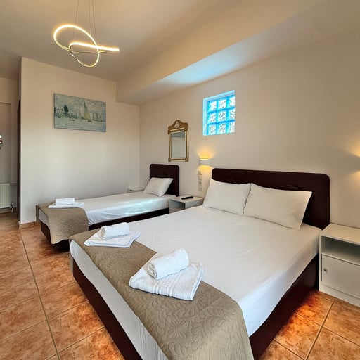 301 Triple Room photo 2