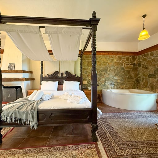 King Suite with Spa Bath for 3 photo 11