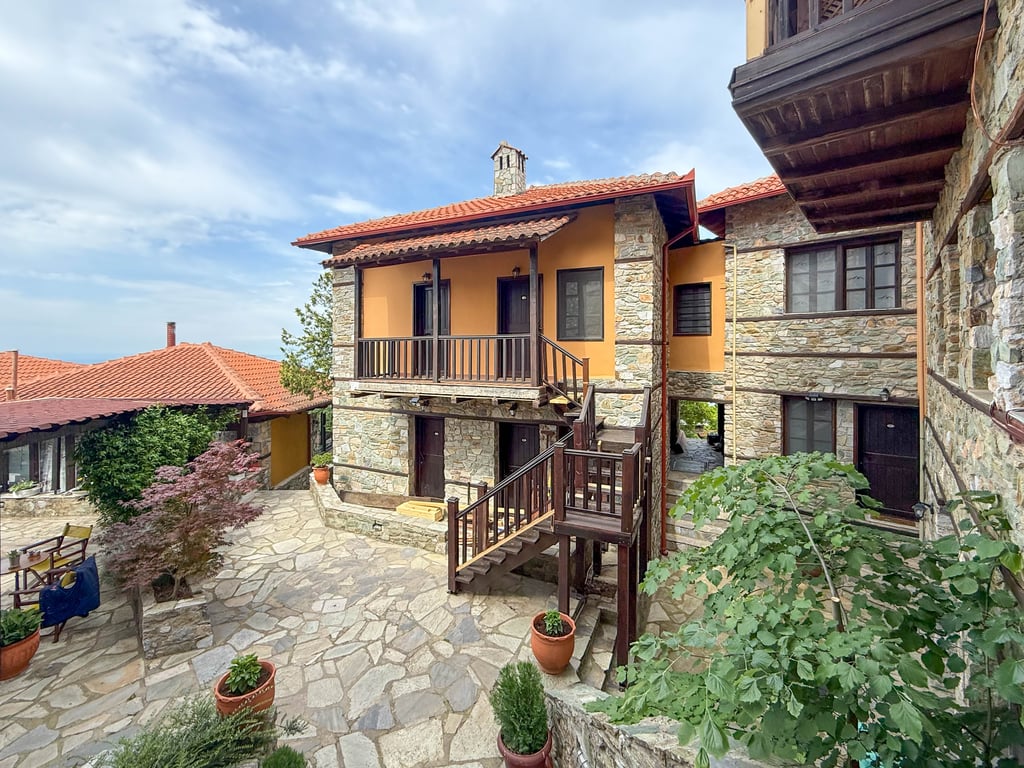 Pliades Guesthouse in Παλαιός Παντελεήμον Palaios Panteleimonas, photo #4