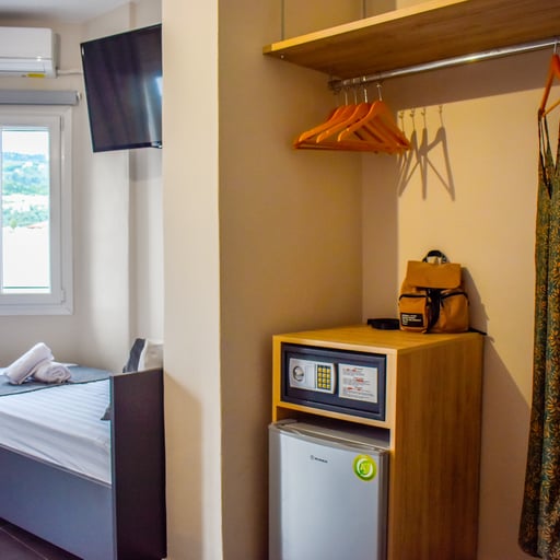 Triple Room, Balcony, City View photo 2