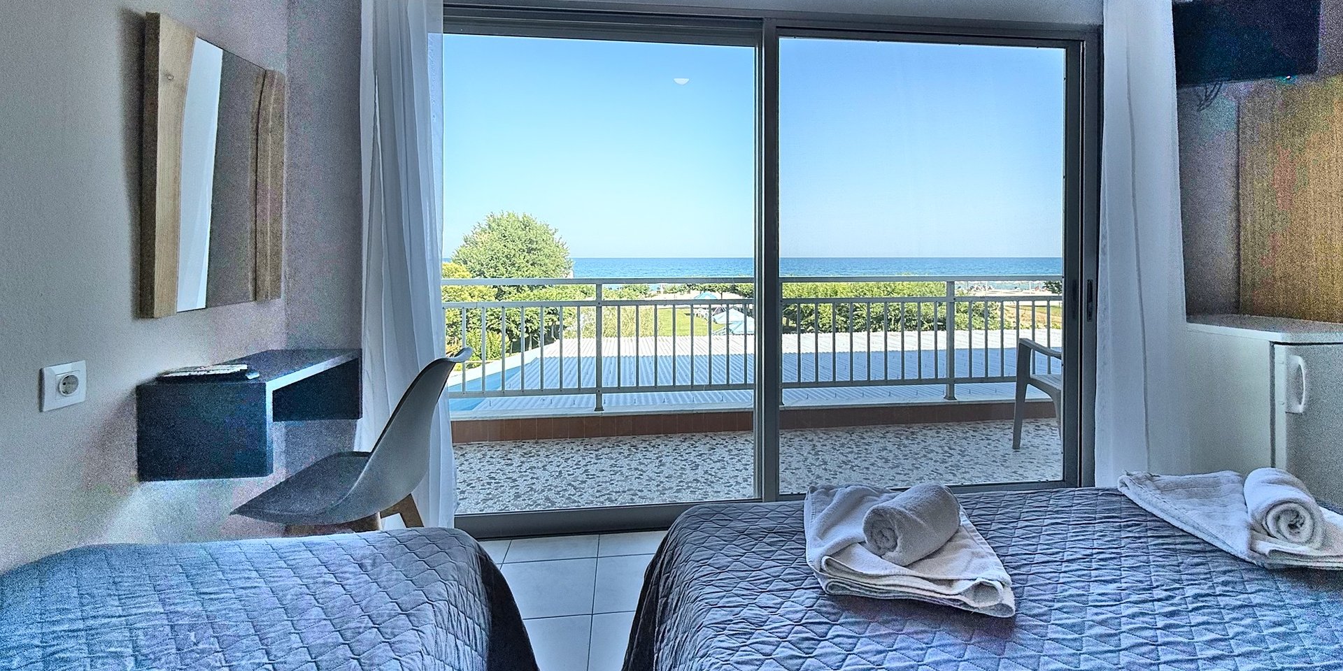Triple Room with Sea View