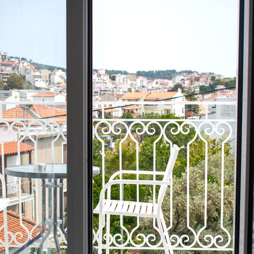 One Bedroom Apartment with kitchenette, Balcony, 2nd Floor. photo 4