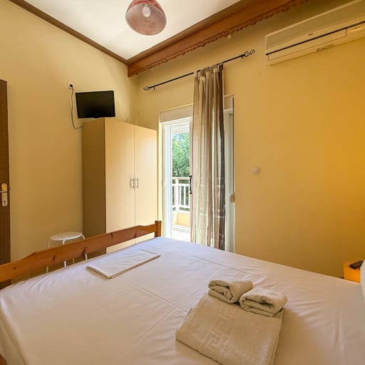 Apartment 4 photo 15