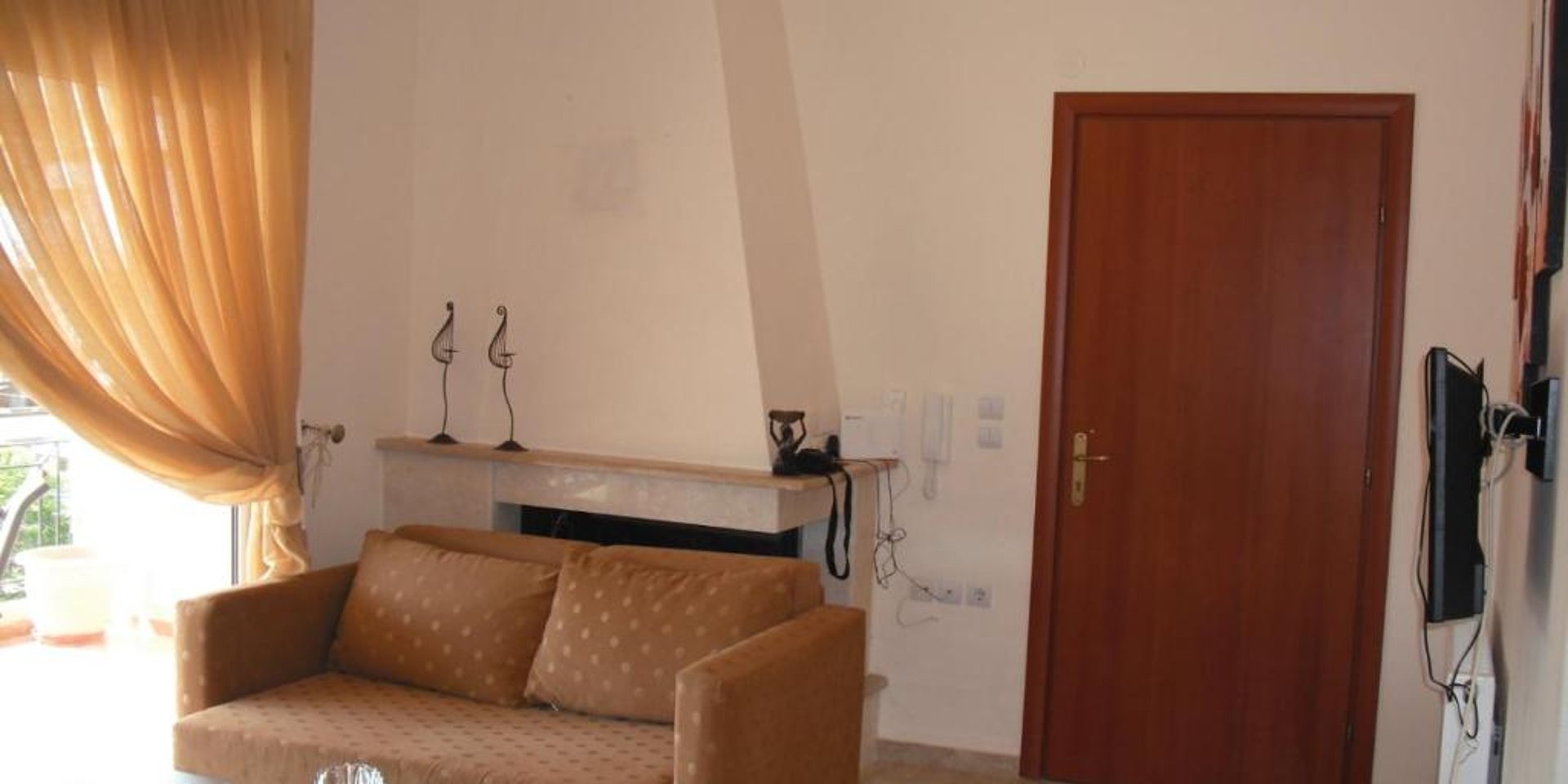 Top Apartment