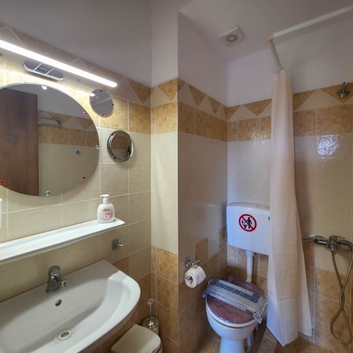 303 Double Room photo 9