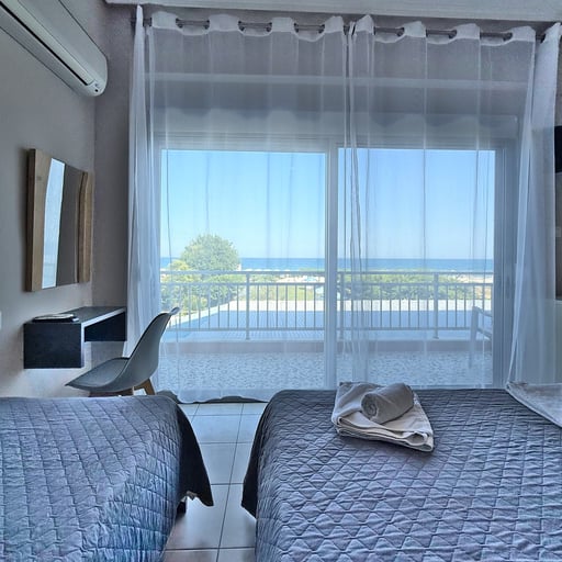 Triple Room with Sea View photo 3