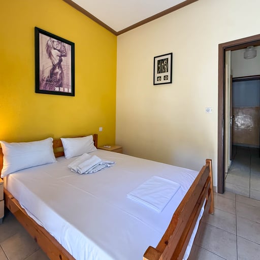 Apartment 4 photo 18