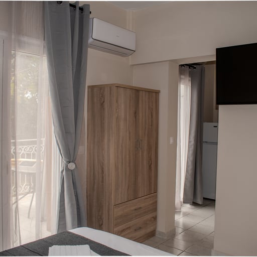 One Bedroom Apartment with kitchenette and Veranda photo 1