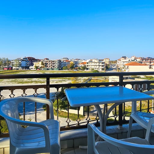 Triple Room with Street View photo 4