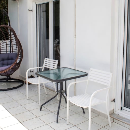 One Bedroom Apartment with kitchenette and Veranda photo 4