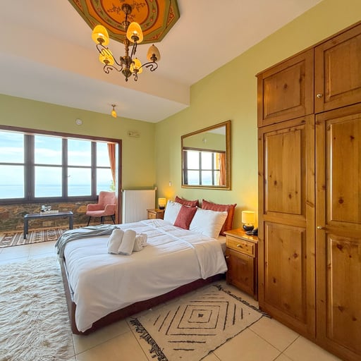 King Suite with Sea View for 3 photo 14