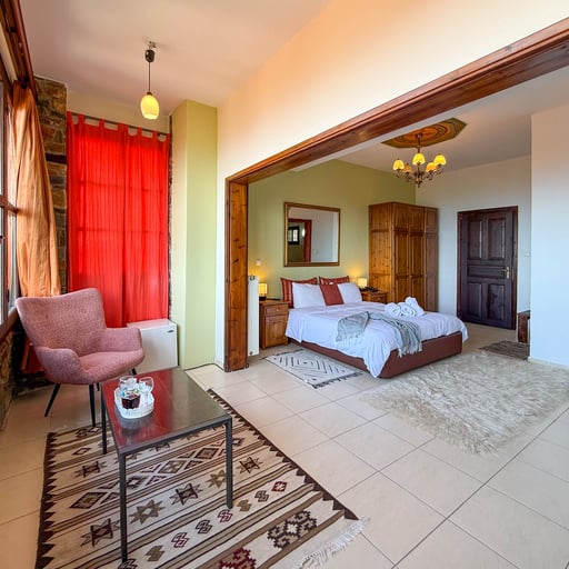 King Suite with Sea View for 3 photo 11