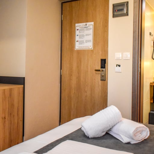 Economy Double Room, 𝗡𝗼 𝗕𝗮𝗹𝗰𝗼𝗻𝘆, Non-Smoking photo 2