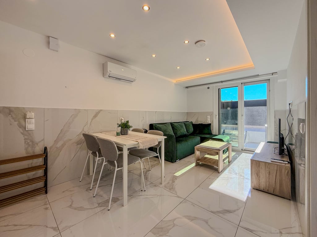 Melissa Apartments by SDR: Your Spacious and Reliable Remote Work Base