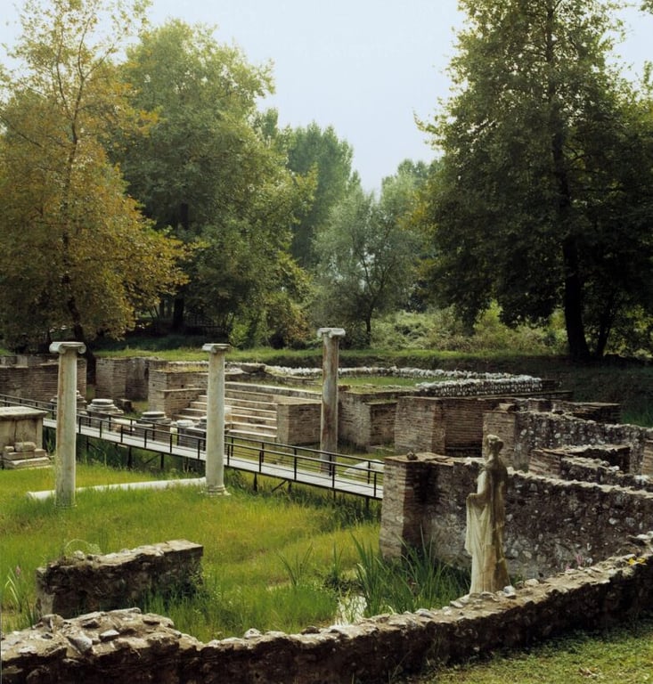 Olympus Riviera, photo #11