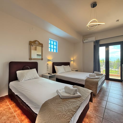 301 Triple Room photo 1