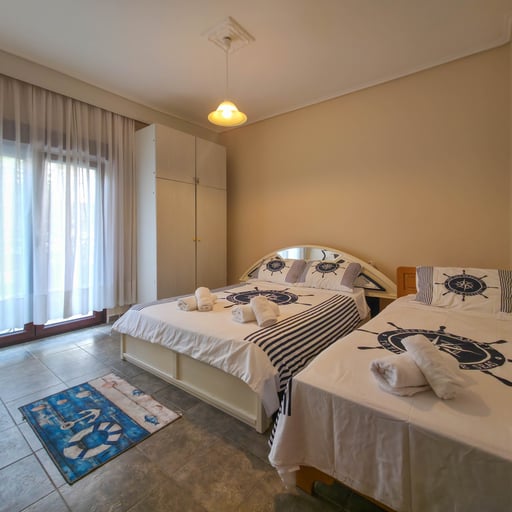 Emily's Paradise by SDR photo 4