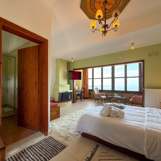 King Suite with Sea View for 3 photo 4