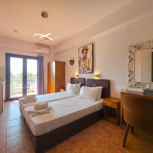 303 Double Room photo 2