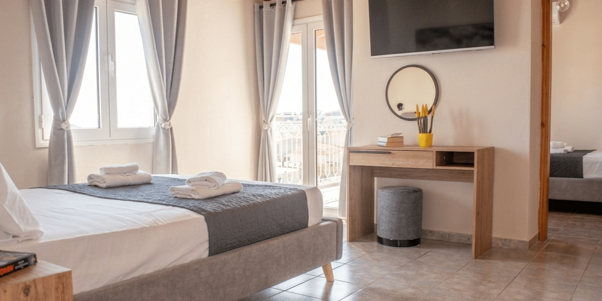 One Bedroom Sea View Apartment with kitchenette, Balcony, 3rd Floor