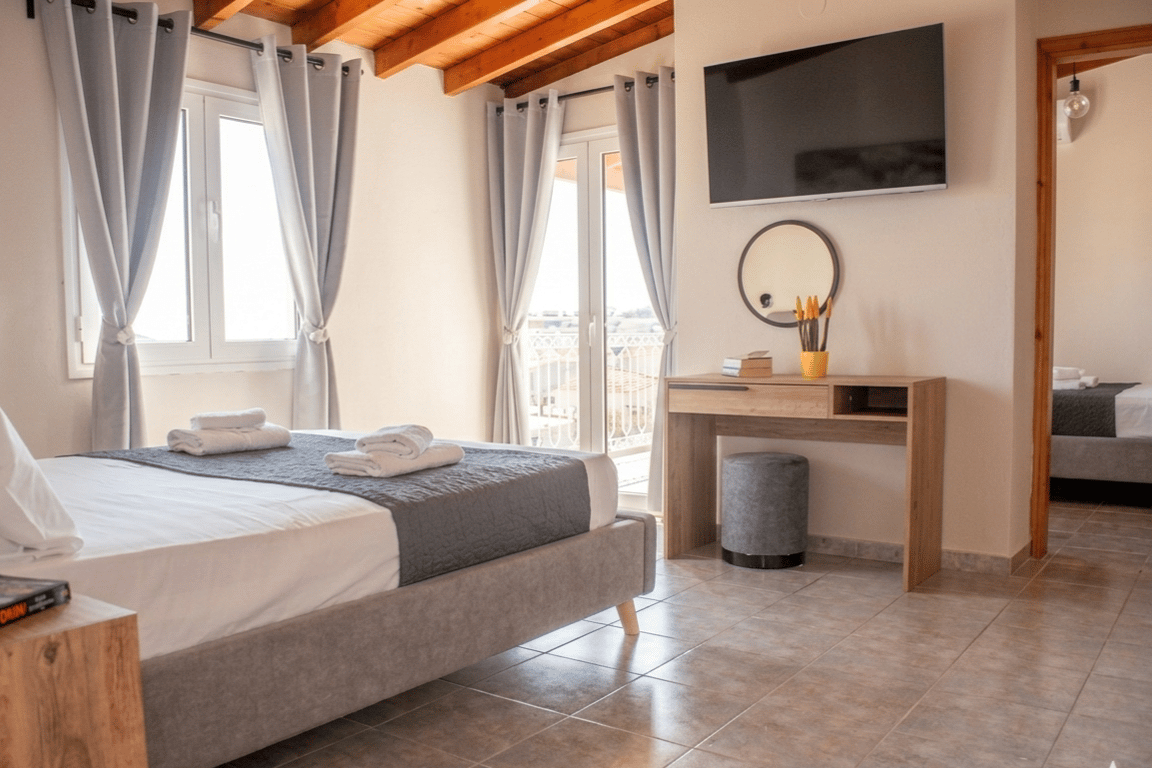 One Bedroom Sea View Apartment with kitchenette, Balcony, 3rd Floor