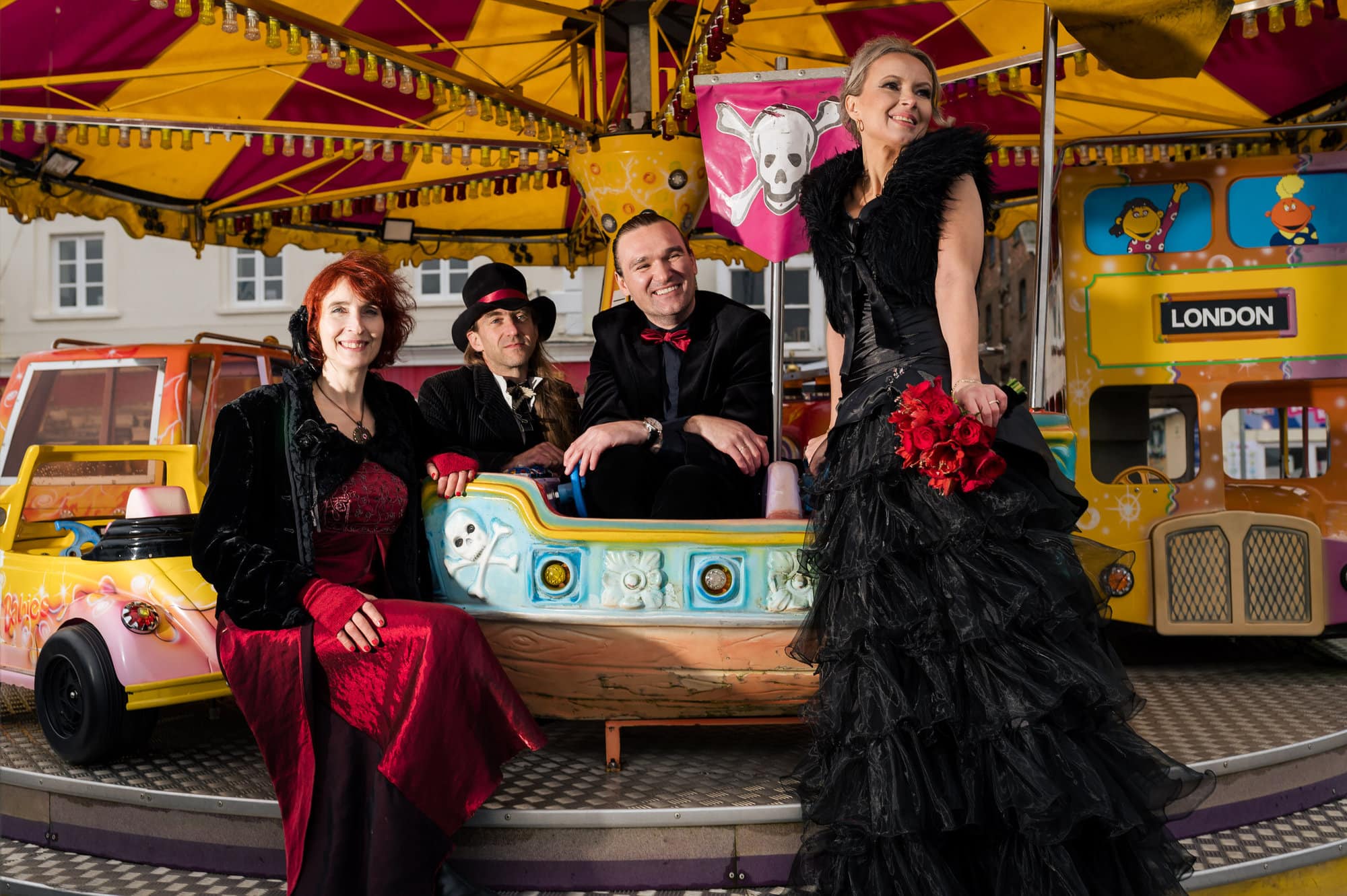 Red and Black wedding in Poole on the Fairground ride