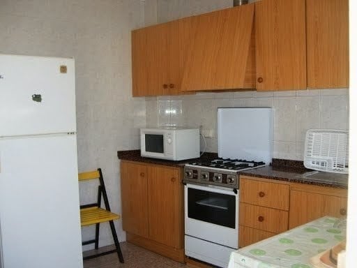 Quarto de solteiro.  2