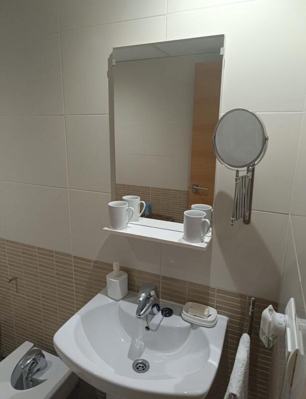 Chambre double &middot; salle de bains.  17