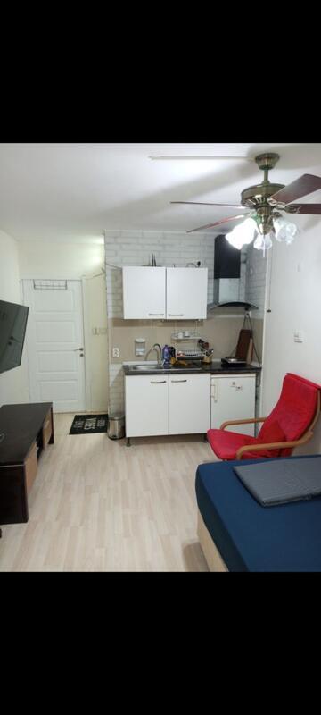 Quarto de solteiro.  2