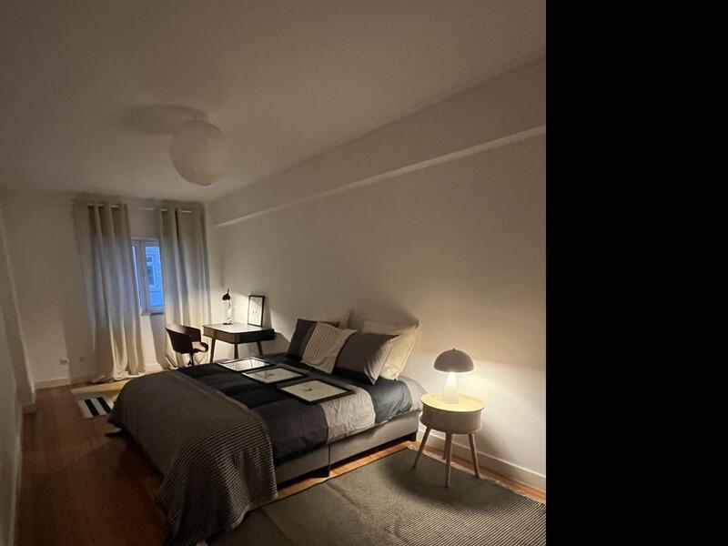 Kahden hengen huone.  1