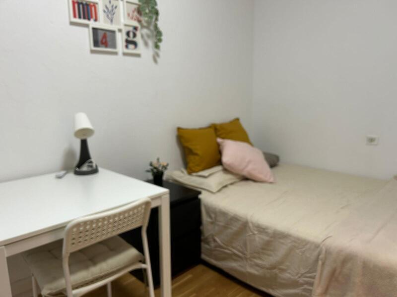 Enkele kamer.  2