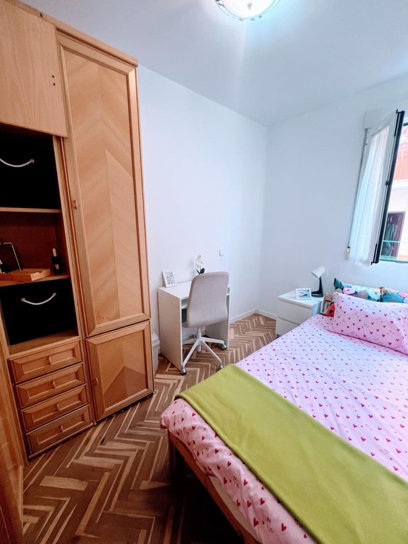 Quarto de solteiro &middot; Raparigas.  4