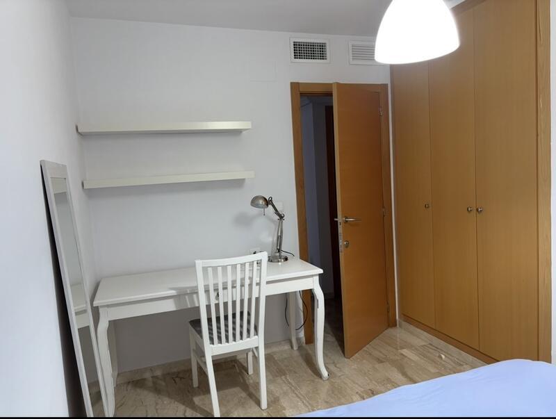 Chambre double &middot; salle de bains.  11