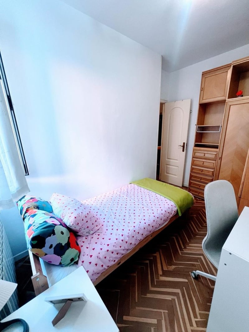 Quarto de solteiro &middot; Raparigas.  7