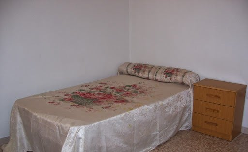 Quarto de solteiro.  1
