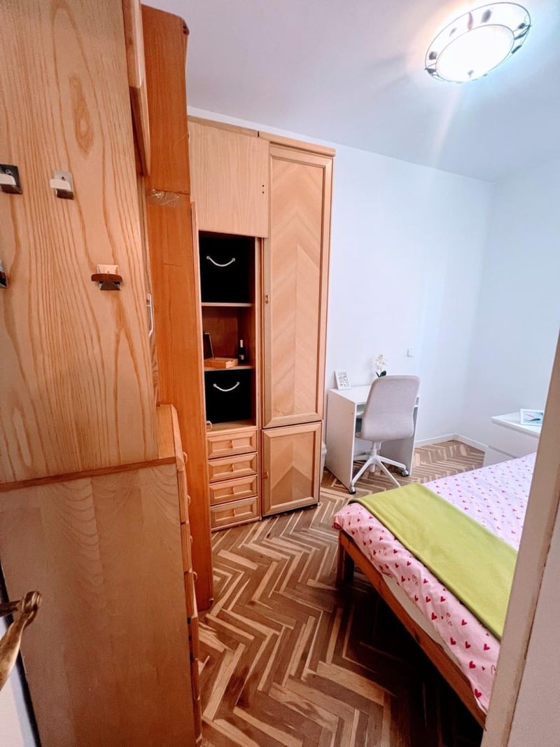 Quarto de solteiro &middot; Raparigas.  6