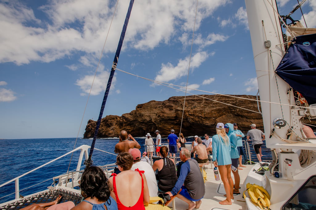 Alli Nui morning snorkel sail