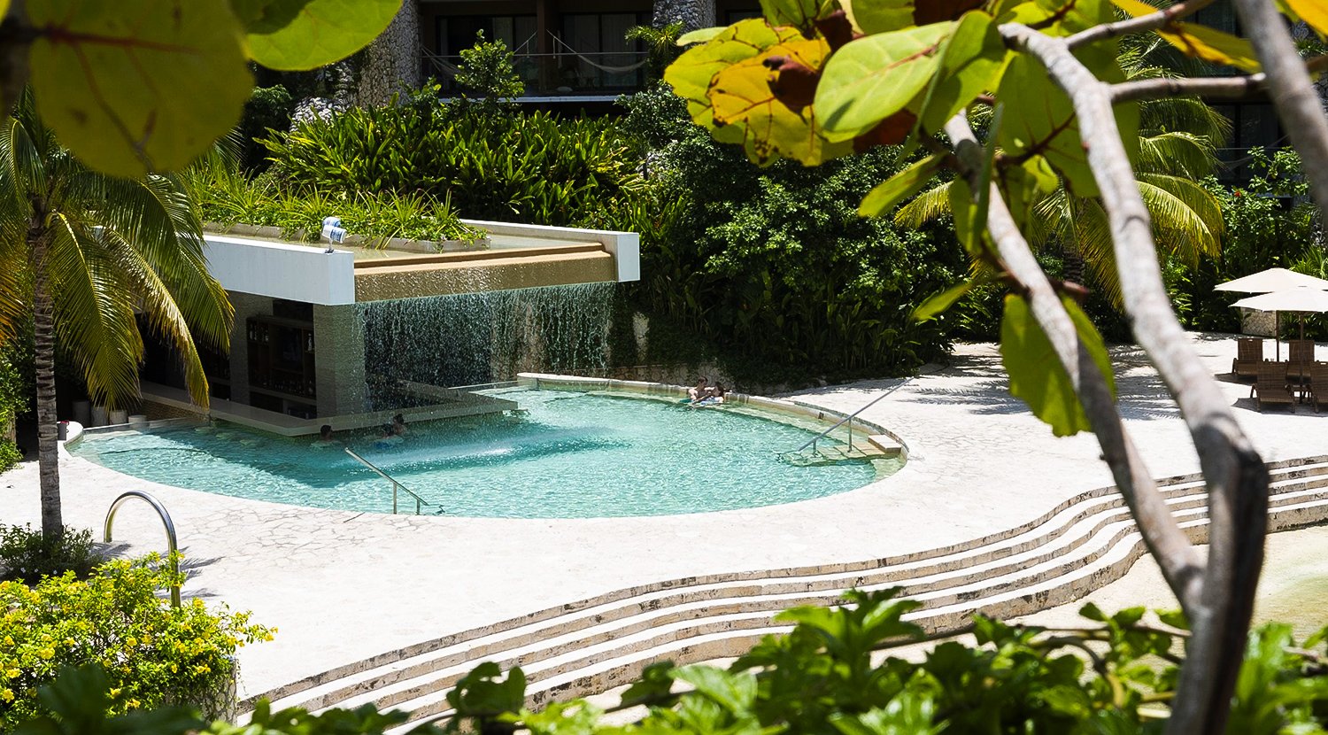 Luxury resort incentive trip setting