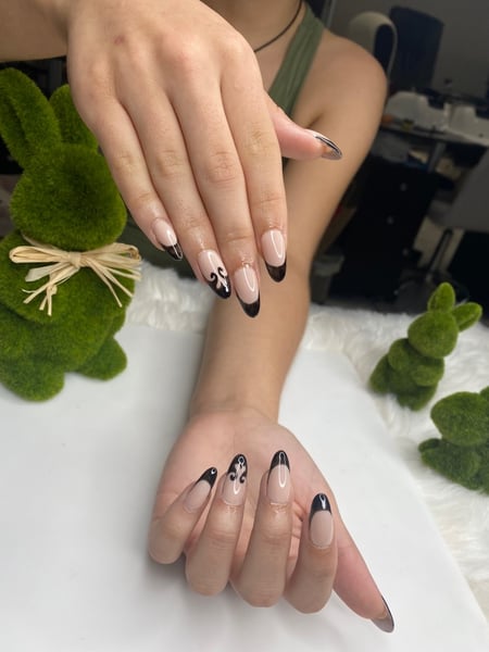 Image of  Nail Length, Nails, Medium, Nail Art, Nail Style, French Manicure, Hand Painted, Black, Nail Color, Gel, Nail Finish, Round, Nail Shape