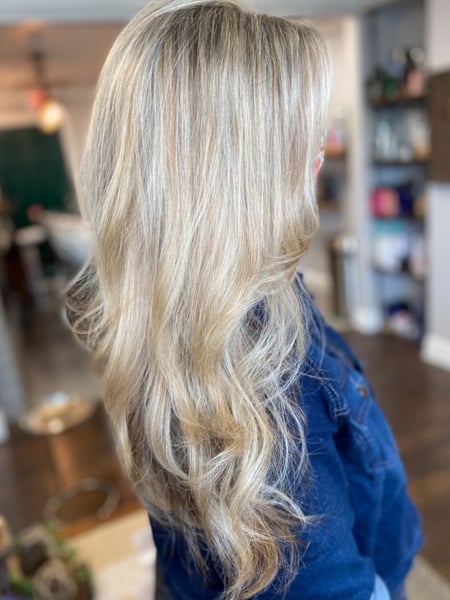Image of  Women's Hair, Blonde, Color, Foilayage, Highlights, Long Hair (Mid Back Length), Hair Length (Women's Hair), Haircut (Style), Layers, Beachy Waves, Style, Curls