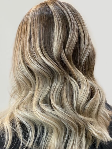 Image of  Women's Hair, Color, Balayage, Foilayage, Blonde, Shoulder Length Hair, Hair Length (Women's Hair), Haircut (Style), Bob, Layers, Style, Beachy Waves, Curls