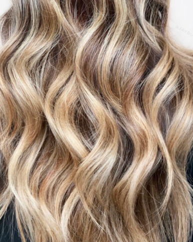 Image of  Women's Hair, Highlights, Color, Long Hair (Mid Back Length), Hair Length (Women's Hair), Beachy Waves, Style