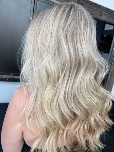 Image of  Women's Hair, Blonde, Hair Color, Highlights, Long Hair (Mid Back Length), Hair Length , Layers, Haircut , Beachy Waves, Hairstyle