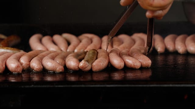 Snags turning on the barbecue hotplate