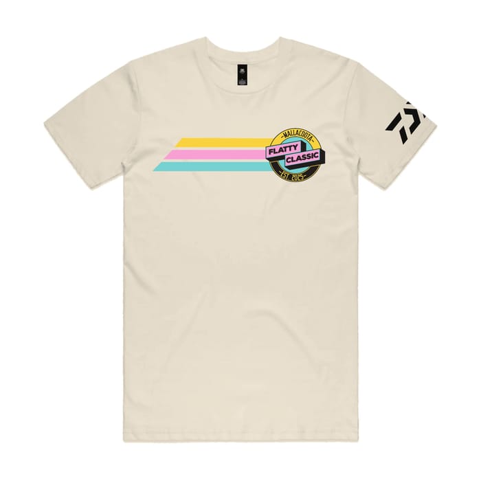 2026 Daiwa Mallacoota Flatty Classic tee — front: stripe and badge on the chest, Daiwa on the sleeve
